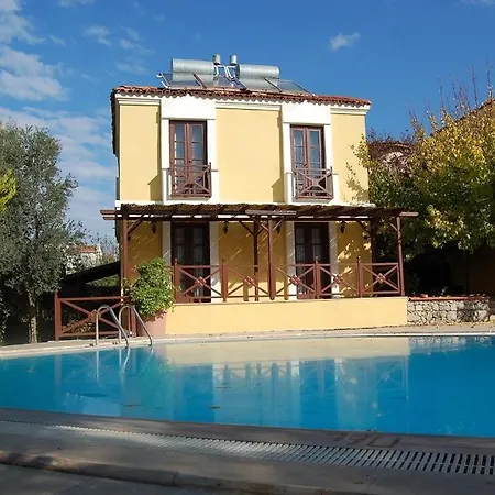 Aparthotel Gondol 2*
